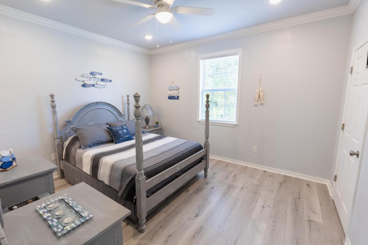 Cozy Cottage Surrounded By Fun Pass Christian 외부 사진